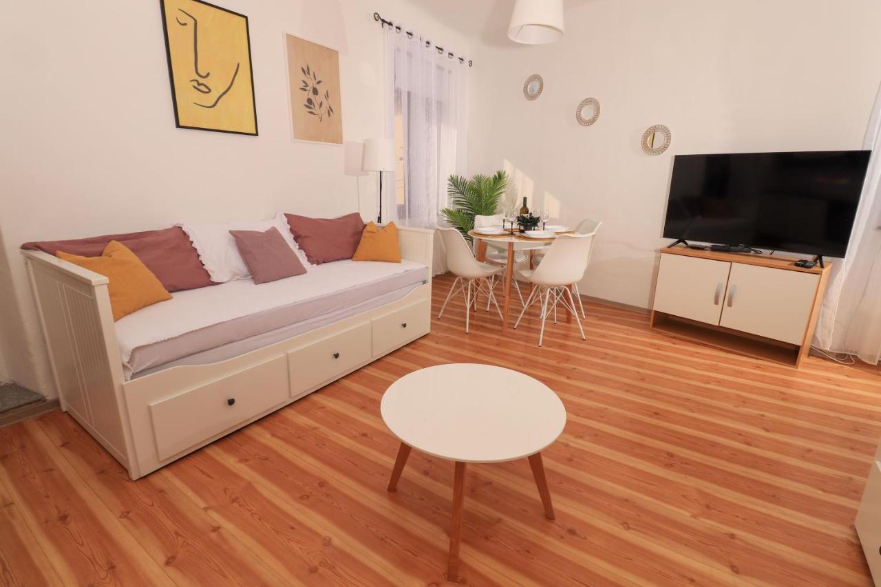 Sml Apartments 1 이졸라 외부 사진